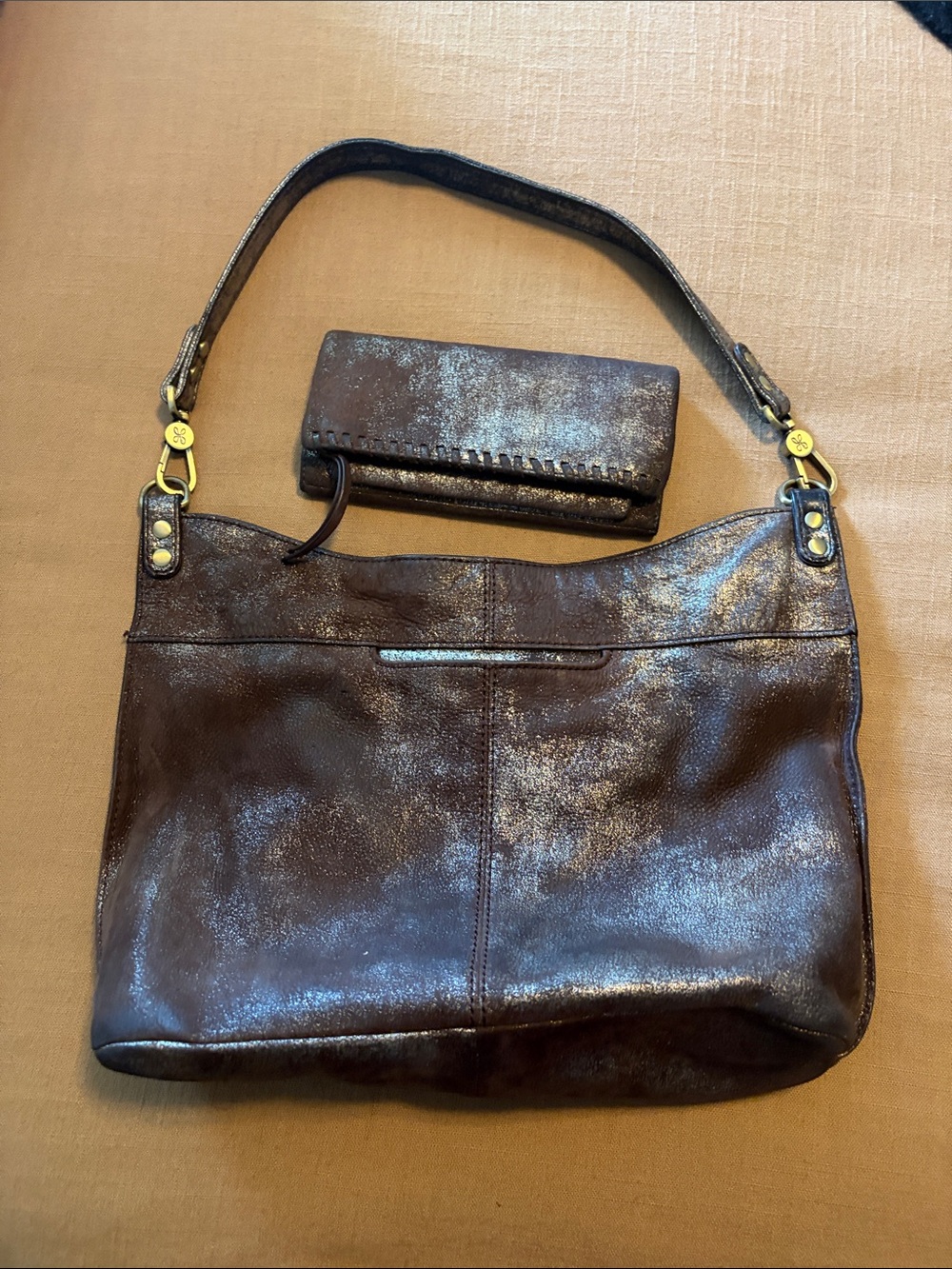 Hobo International matching leather hobo shoulder bag & wallet brown/ metallic